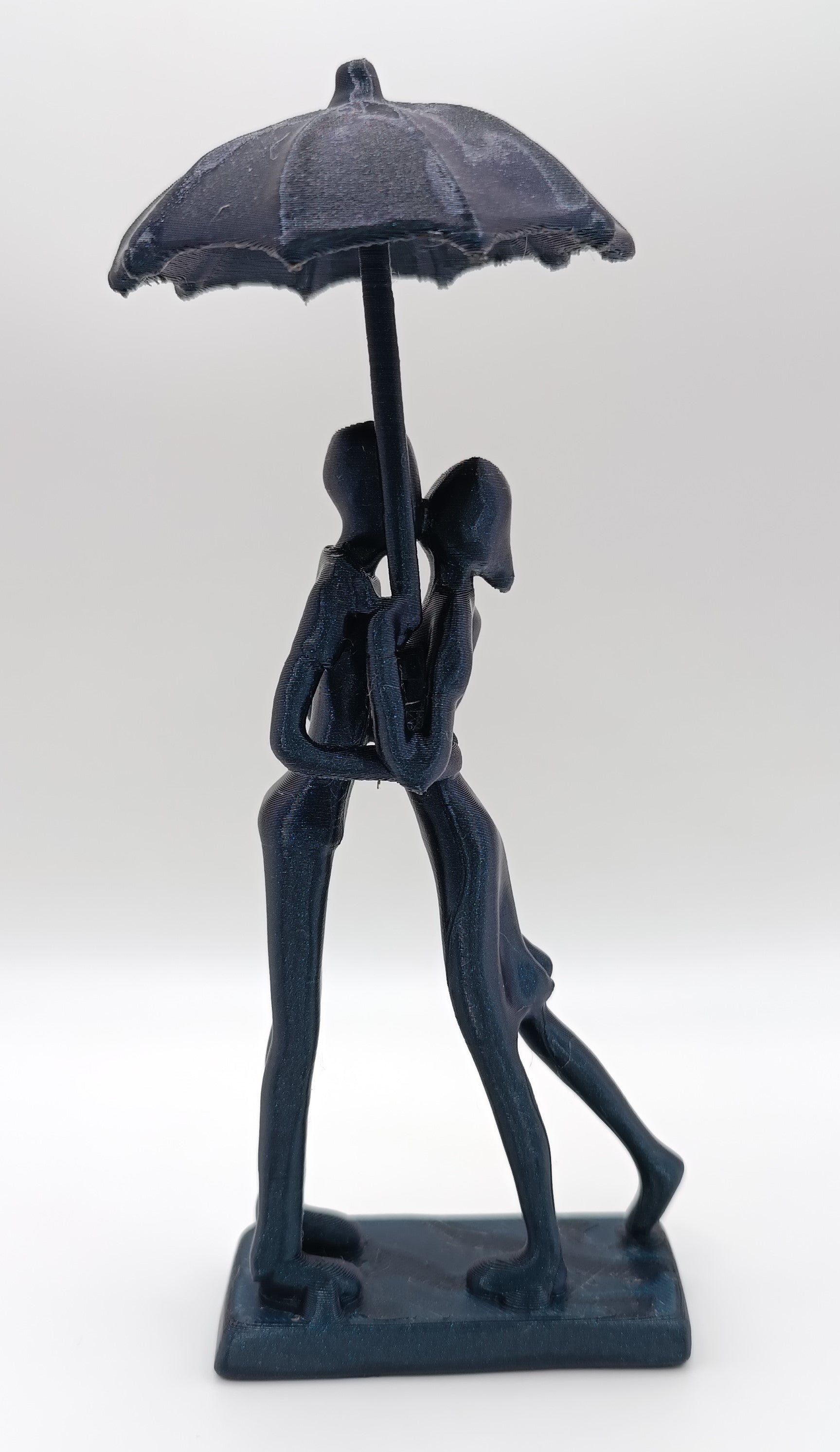 Statua Surrealista Amore sotto l'Ombrello
