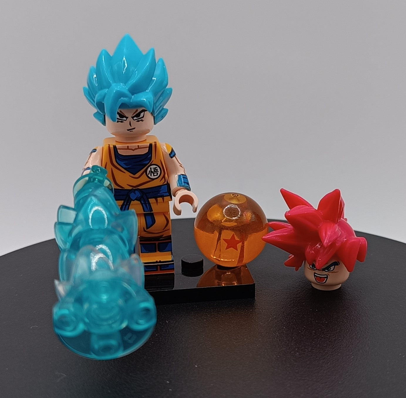 Dragon Ball - Goku SSJ Blue / God SEALED