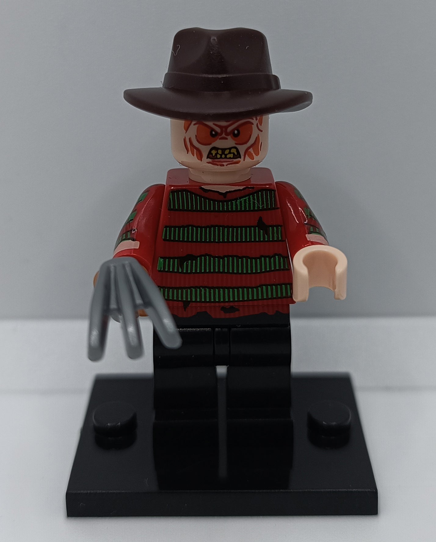 Cinema Horror - Freddy Krueger SEALED