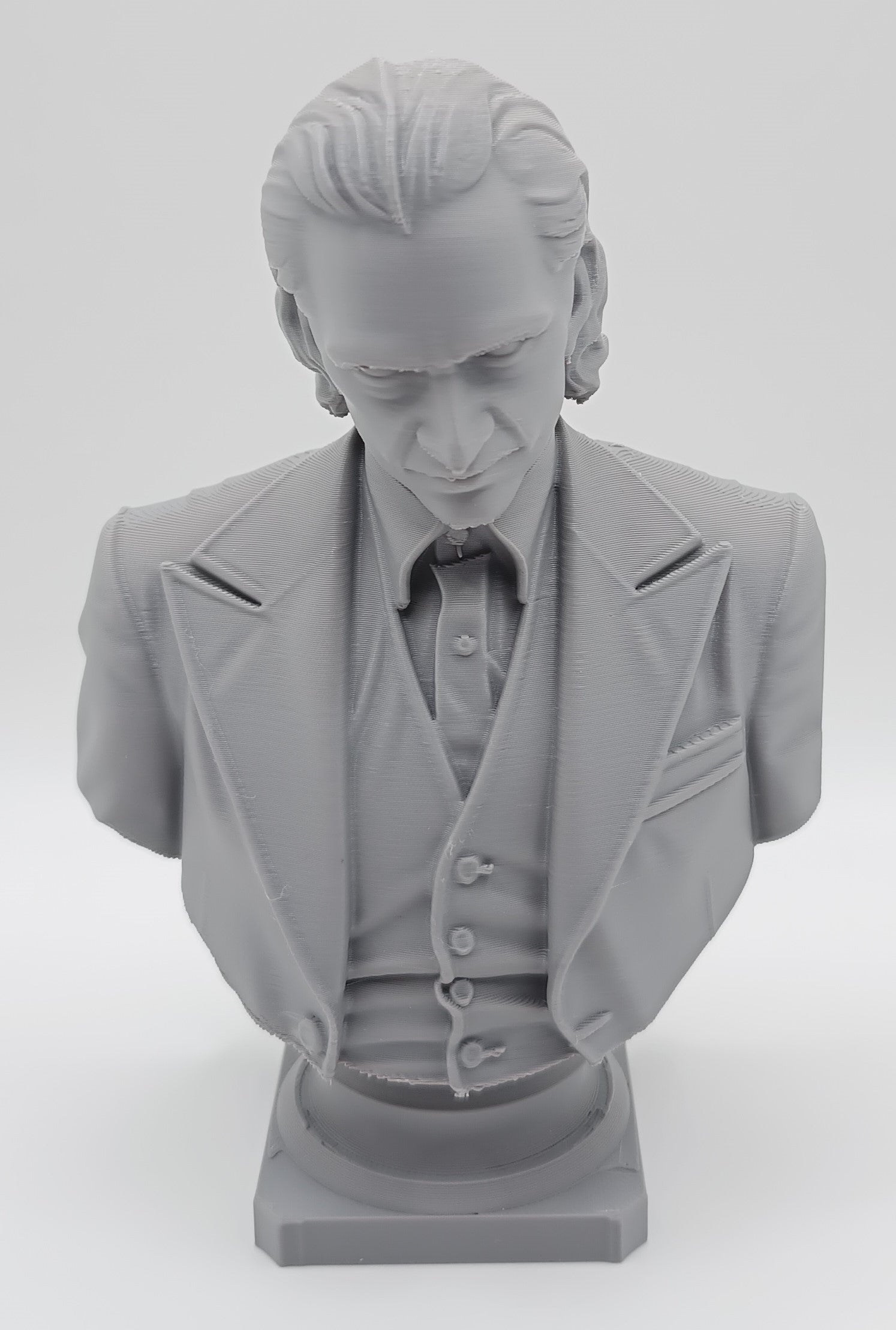 Busto Joker v. Joaquin Phoenix