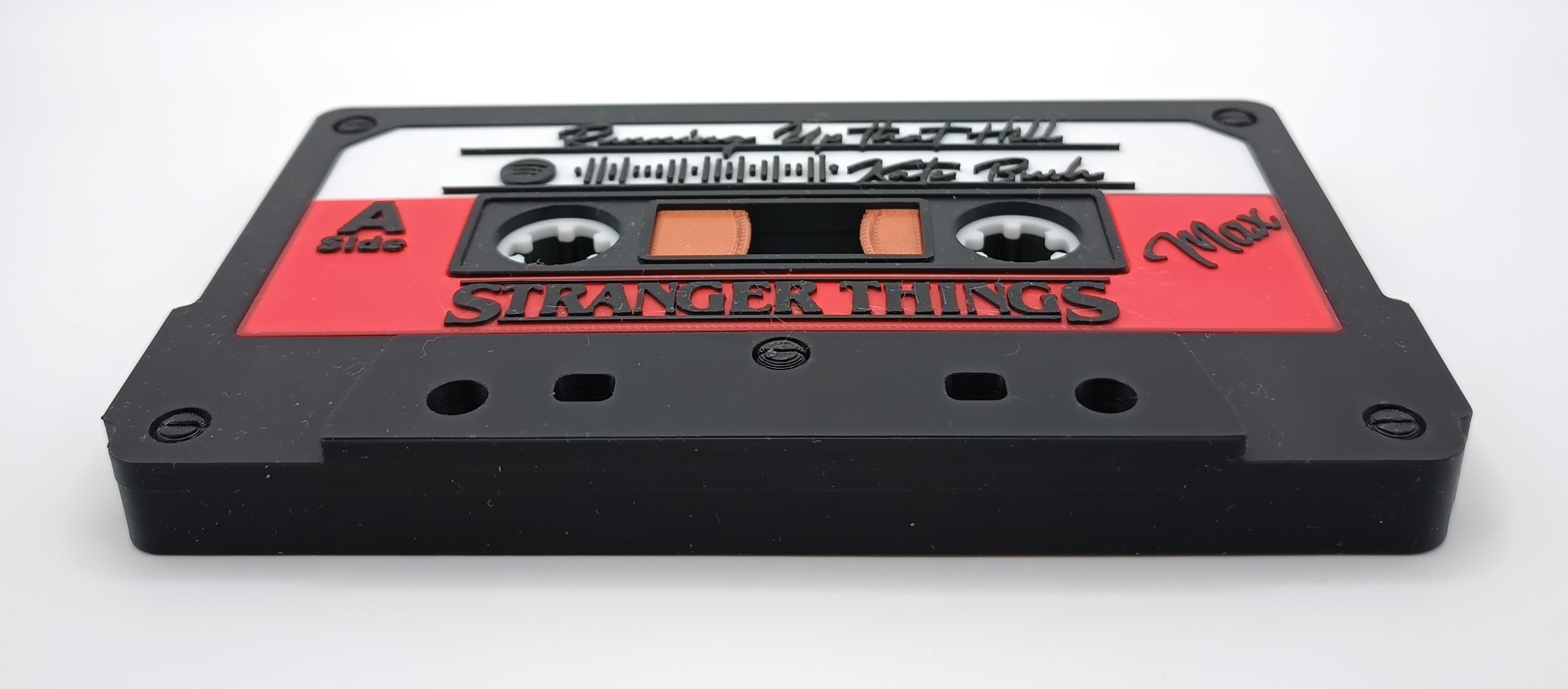 Stranger Things, Max Cassette